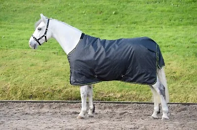 Masta Mediumweight Horse Turnout Rug   Avante 170g 600 Denier • £56.99