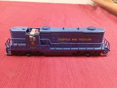 AHM HO SCALE Norfolk & Western GP18 Diesel Locomotive #2557 FOR PARTS OR REPAIR • $24.99