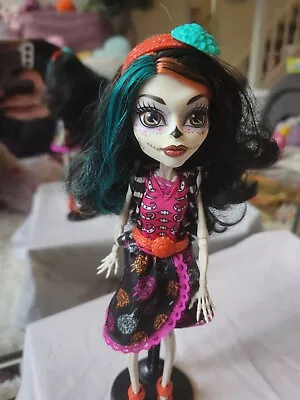 Monster High Skelita Calaveras Art Class Doll With Stand Outfit Shoes Dolls • $41.93