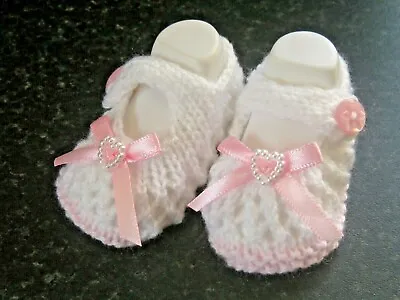 CUTE PAIR HAND KNITTED BABY SHOES In PINK/WHITE WITH PINK BOW Size 0-3 MONTH(4) • £3.50