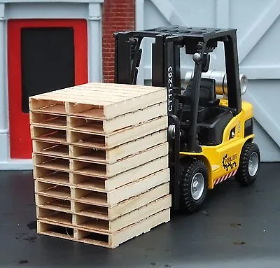 Forklift W 10 Premium Custom Dual Slat Pallets 1/24 Scale G Diorama Accessories • $39.95