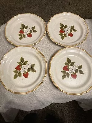 Mikasa Strawberry Festival Salad Plates 8  EB 801 Set Of 4 Dishes GUC • $25