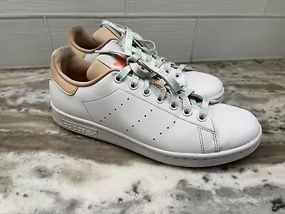 Adidas Stan Smith Valentines Day White Sneakers Hearts Love 8.5 GW0571 • $16