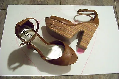 Womens A.n.a. Jackie Cognac Super Chunk Stripe Heels Shoes Size 8 1/2 • $20.99