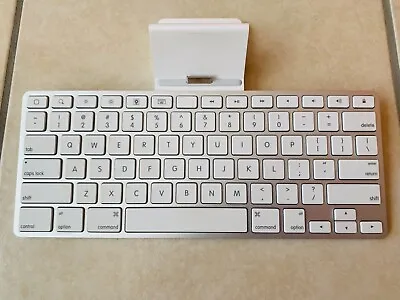 Apple Ipad Keyboard Docking Station • £15