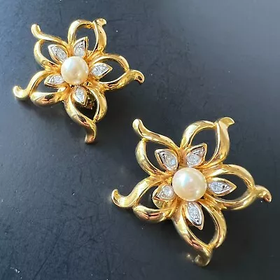 Signed SOLEIL Vintage Gold Tone Flower Crysatl Pearl Retro Clip Earrings A857 • $0.99