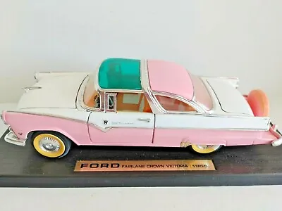 Road Legends 1955 Ford Fairlane Crown Victoria On Stand 1:18 Original Box #15609 • $24.24