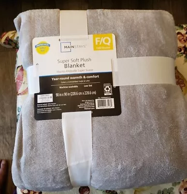 Mainstays Super Soft Plush Blanket Size: 90  X 90  Full/Queen Light Grey • $11.99