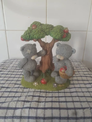 £5 • Buy Collectible :- Me To You Figurine.  “ Apple Of My Eye “. Date 2004