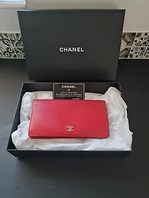 Vintage Chanel Leather Bi Fold Wallet - Hardware Chain Is Not Included • £350