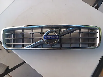 11-13 Volvo C70 Upper Grille Assembly 31290862 • $90