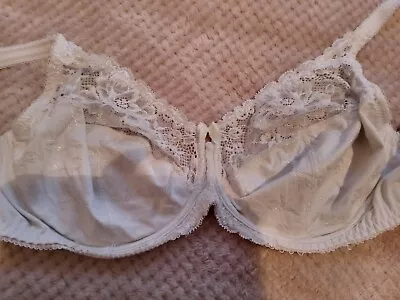 Marks And Spencer Pale Cream Underwired Lacy Bra - 36F • £6.50