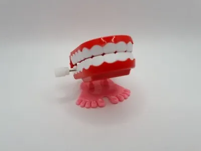 Novelty Chattering Teeth Wind-up Plastic Toy - Funny Comical Toy - VG C  • £2.99