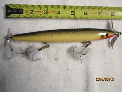 Vintage OZARK MOUNTAIN WOODCHOPPER Muskie  Lure 8  Wood BLACK SCALE/ Yellow • $15