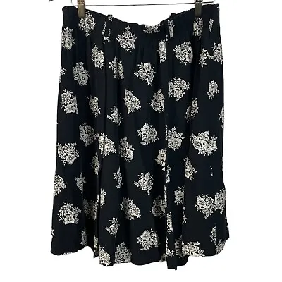 VTG Venezia Women's 16 Pull On Knee Length Skirt Black White Floral Rayon Casual • $16.99