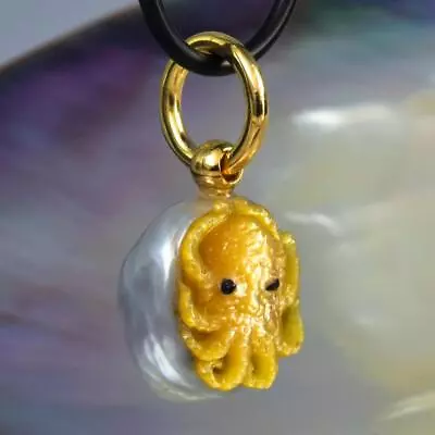 Octopus Pendant South Sea Pearl Carved Mother-of-Pearl & Vermeil Sterling 4.79 G • $186