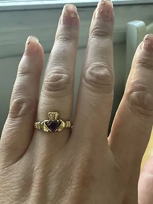 Irish Claddagh Ring Simulated Amethyst Yellow Gold Plated Purple Stone Vintage 7 • $10