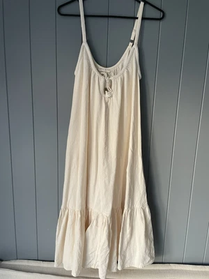 $125 • Buy Spell Bella Midi Dress XS