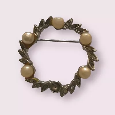 Vintage Pearl & Silver Leaves Wreath Brooch Pin Costume Jewelry • $4.99