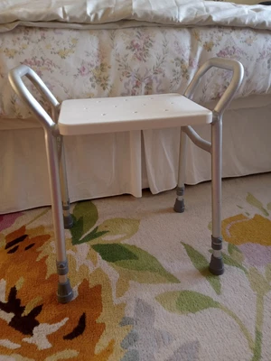 £8 • Buy Adjustable Shower/bath Seat Ideal For Elderly, Pregnant, Or The Less Mobile. Vgc