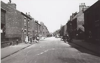 Hull Social History Archives: Eastbourne Street Hull (38D) • £0.50