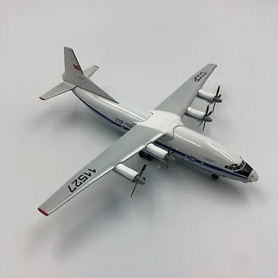 Model Of The Antonov AN-12 Aeroflot USSR CCCP-11527 Scale: 1: 200 • $89