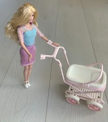 Vintage Retro 1999 Mattel Walking Barbie & Baby Sister Stroller Pram Toy 22232 • £22.99