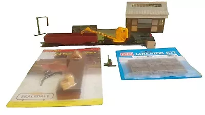 Hornby Skaledale R8605 Loading Stage & Crane Plus Other Goods Siding Accessories • £5