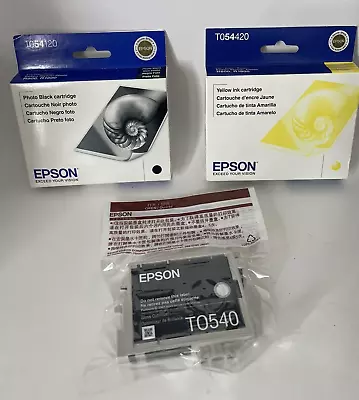 Lot Of 3 Genuine Epson T054 Ink Cartridges R800/R1800 • $30