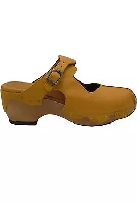 Sergio Tomani Leather Cutout Clogs Vivian Amarillo • $69.99