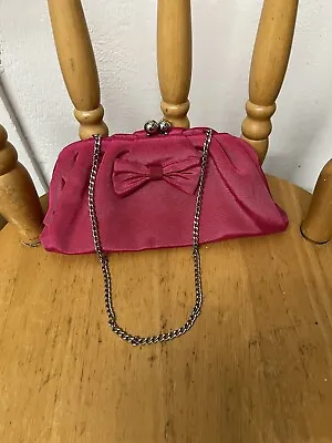 £10 • Buy Evening Bag Shiny Material Satin Lining  Chain Handle Nice Kiss  Catch
