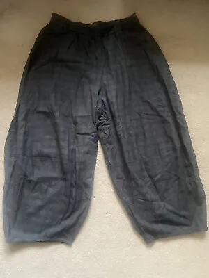 £95 • Buy OSKA Grey / Black Mini Check Cotton Balloon Trousers Size 4. RRP £289