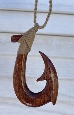 Genuine Koa Wood Hawaiian Jewelry Hook Maori Hei Matau New Zealand Pendant 45019 • $19.79