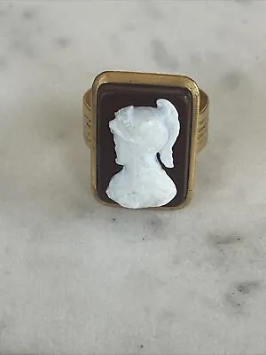 Gold Filled Cameo Ring Jewelry 8.4 Grams ❤️ • $225