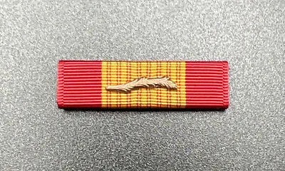 VIETNAM GALLANTRY CROSS RIBBON With Palm - Made In The USA • $4.95