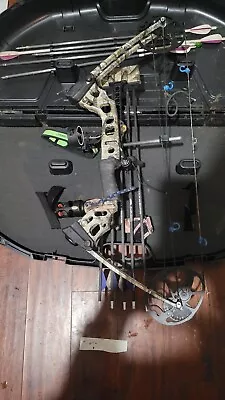 Mathews Mission Craze Compound Bow W/ UReact Scope - RH • $300