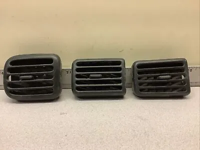 1998-2001 Dodge Ram Truck 1500 2500 3500 Front Dash Bezel Air Vent Set Vents OEM • $39.95