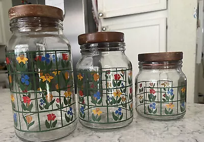 VTG 1980s Anchor Hocking Glass Floral Canister Set Of 3 W/Wood Lids • $45