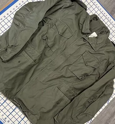 Vintage Alpha Industries Army Jacket Size Medium Cold Weather Field Coat M65 • $75