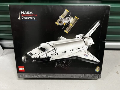 $189.95 • Buy LEGO Icons: NASA Space Shuttle Discovery (10283) NEW💚💚