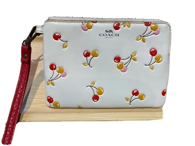 £19.99 • Buy Coach Leather Carry Purse With Strap