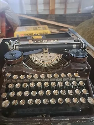 Underwood Vintage Working Typewriter • $79.99