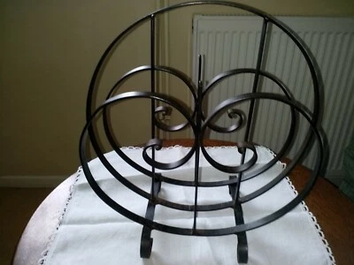 £12 • Buy Vintage Wrought Iron Circular Magazine Rack In Black Used