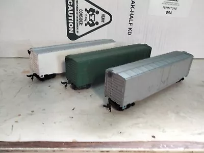 Bachmann HO Scale 3 Box Cars Or Reefers? In Very Good Condition  • $0.99