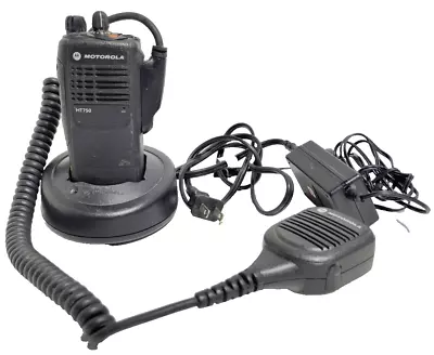 Motorola Ht750 Aah25rdc9aa2an Two Way Radio Pmmn4039a  Uhf 403-470 4ch 4w • $87.03