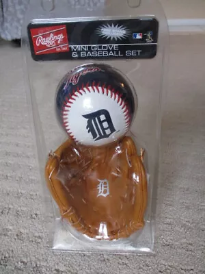 DETROIT TIGERS  Rawlings Mini Glove And Baseball Set With Stand NEW • $19.99