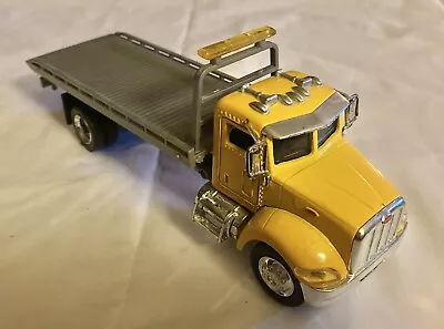 New Ray Peterbilt Rollback Flatbed Truck -  1/43 Scale • $17.99