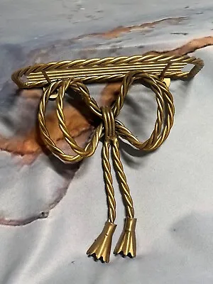 Vintage Home Interiors Gold Metal Twisted Wire Bow Wall Shelf 7.25 X 4.75 X 7.5  • $25.99