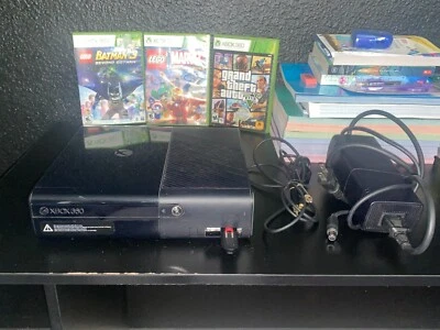 Xbox 360 4GB. 32GB Flash Drive. 3 Games. Kinect With Kinect Adventures Game • $165