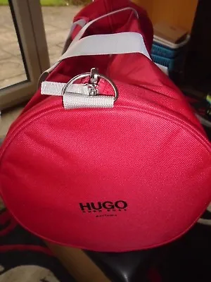 £17.50 • Buy Hugo Boss Travel Bag Gym Sports Duffle Bag Free Boss Shower Gel & Skin Care Gift